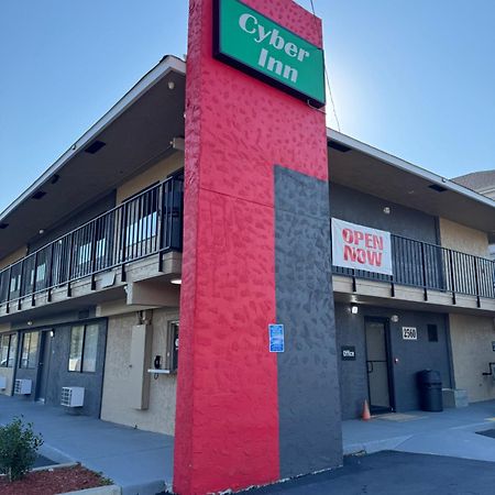 Cyber Inn Огъста Екстериор снимка